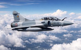 mirage-2000b-vol-paysage-nuageux