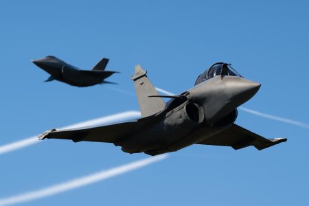 F 35 Versus Rafale : Qui Gagne le Duel ?